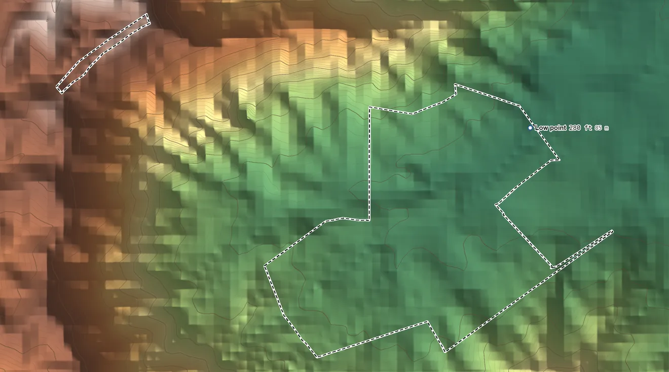 Topographic elevation map of Haiku Hawaiian Home Land, Hawaii, shaded from 280 ft on the east side to 2,720 ft on the southeast side