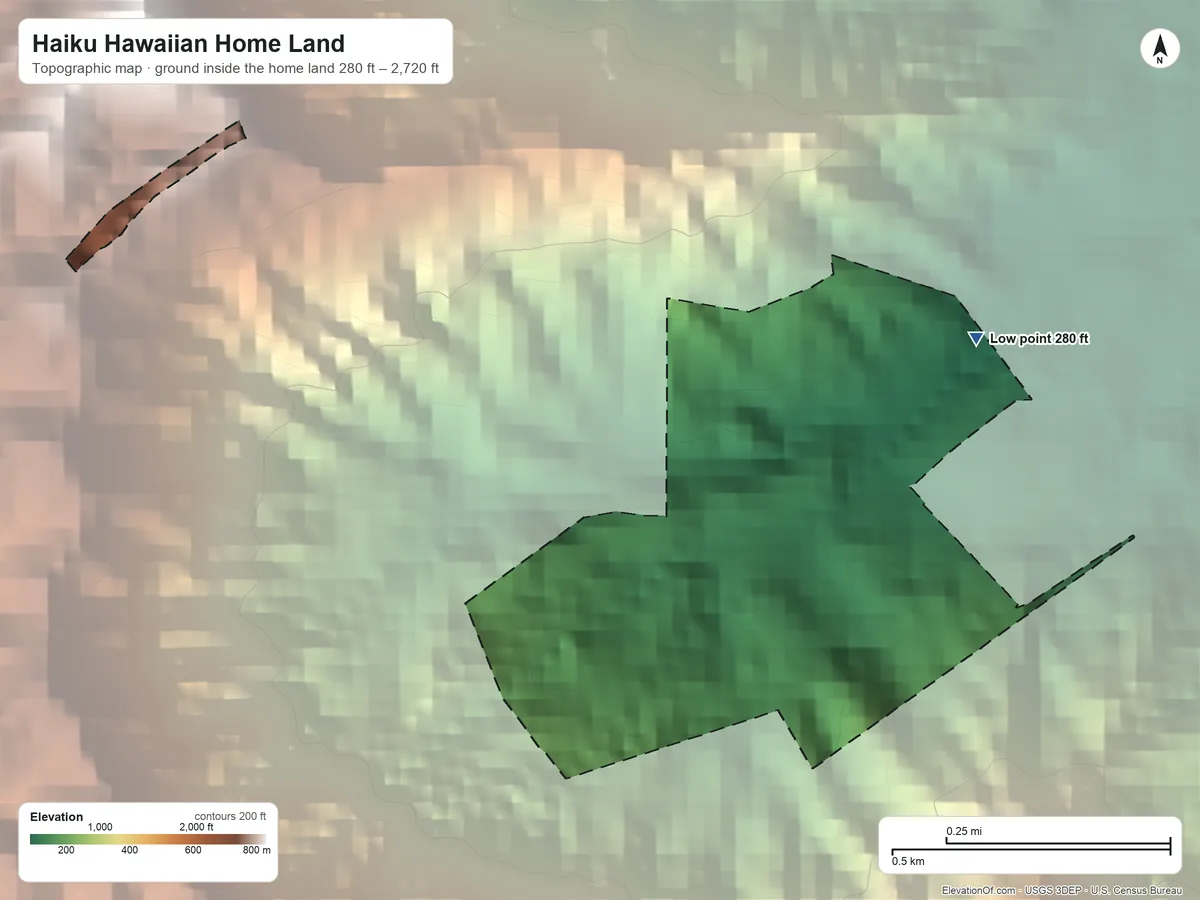 Topographic elevation map of Haiku Hawaiian Home Land, Hawaii, shaded from 280 ft on the east side to 2,720 ft on the southeast side