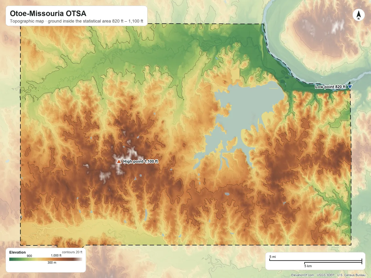 Topographic elevation map of Otoe-Missouria OTSA, Oklahoma, shaded from 820 ft on the east side to 1,100 ft on the west side