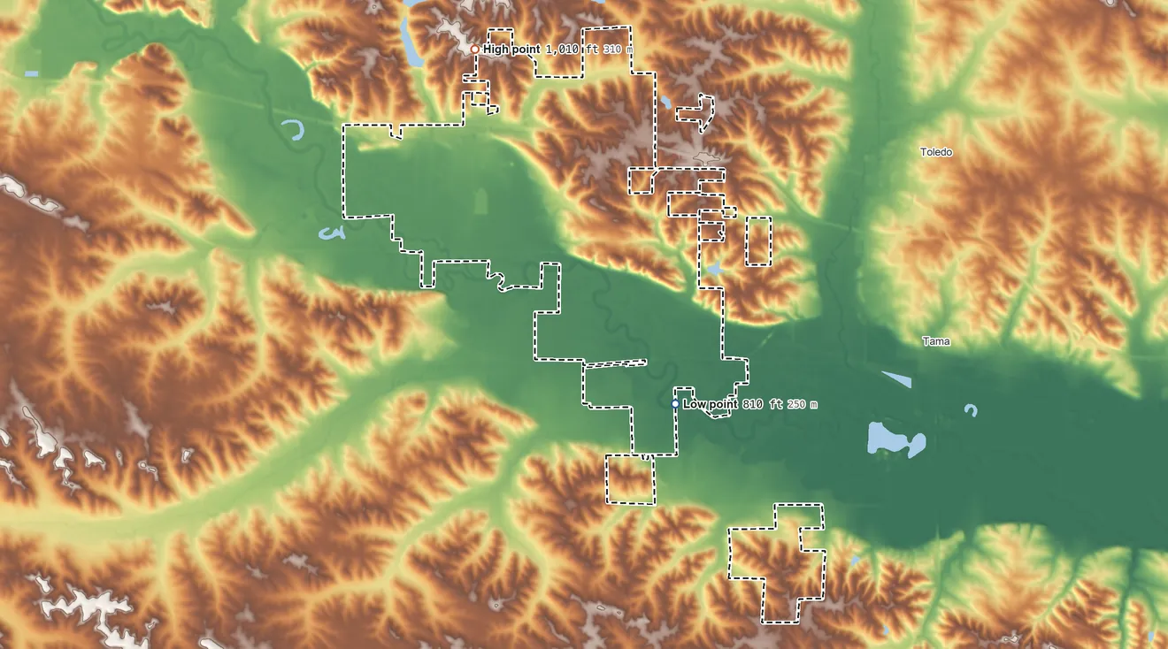 Topographic elevation map of Sac and Fox/Meskwaki Settlement, Iowa, shaded from 810 ft on the southeast side to 1,010 ft on the north side