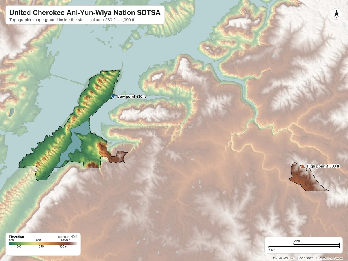 Topographic elevation map of United Cherokee Ani-Yun-Wiya Nation SDTSA, Alabama, shaded from 580 ft on the northwest side to 1,090 ft on the east side