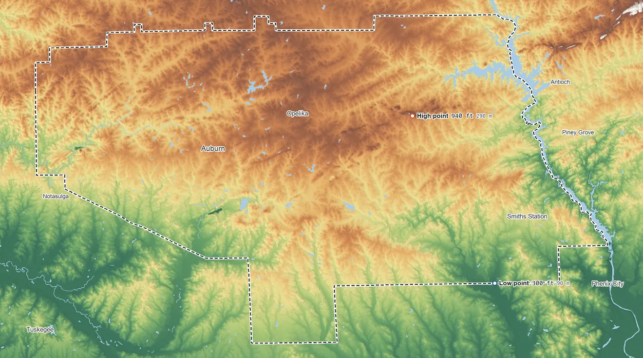 Topographic elevation map of Lee County, Alabama, shaded from 300 ft on the southeast side to 940 ft on the northeast side
