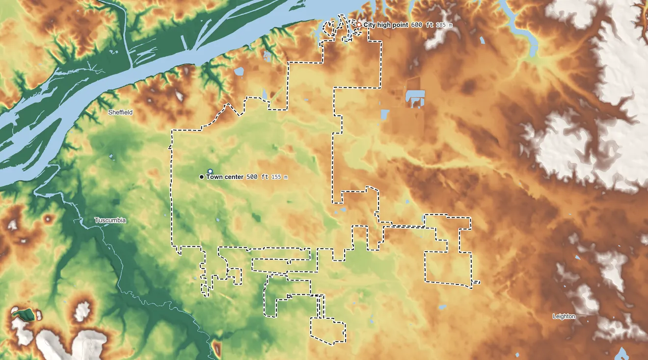 Topographic elevation map of Muscle Shoals, Alabama, shaded from 470 ft near the middle to 600 ft on the northeast side
