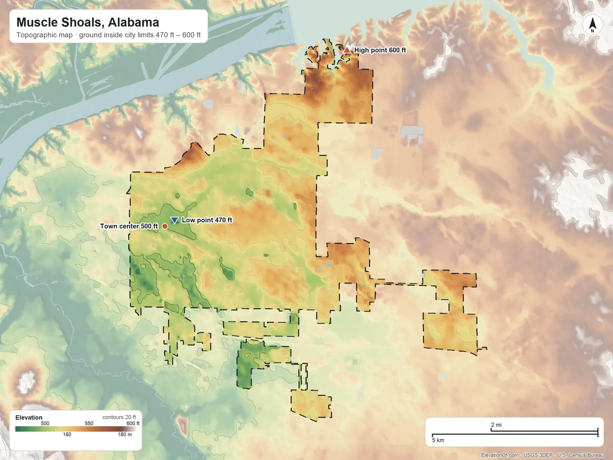Topographic elevation map of Muscle Shoals, Alabama, shaded from 470 ft near the middle to 600 ft on the northeast side