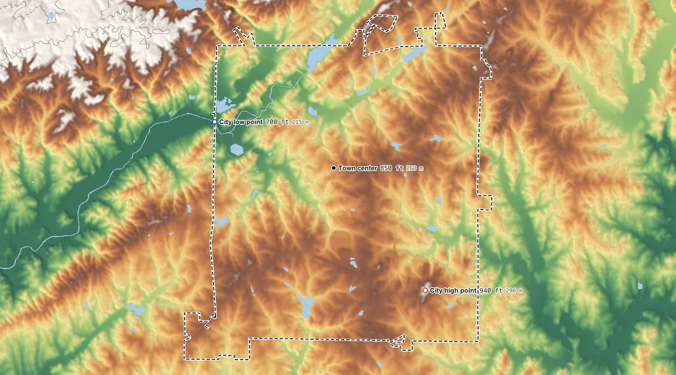 Topographic elevation map of Roanoke, Alabama, shaded from 700 ft on the west side to 940 ft on the southeast side