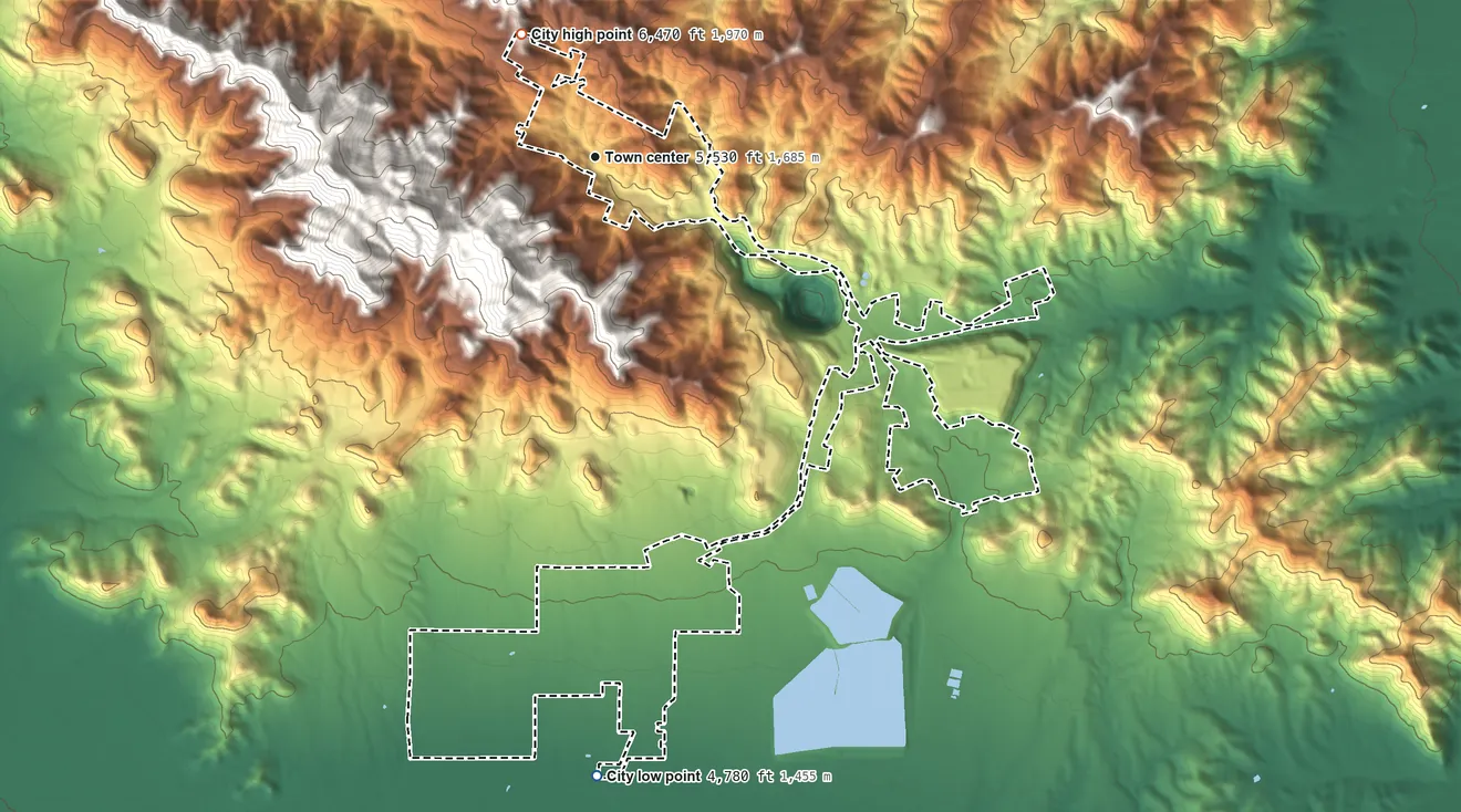 Topographic elevation map of Bisbee, Arizona, shaded from 4,780 ft on the south side to 6,470 ft at the foot of the Mule Mountains