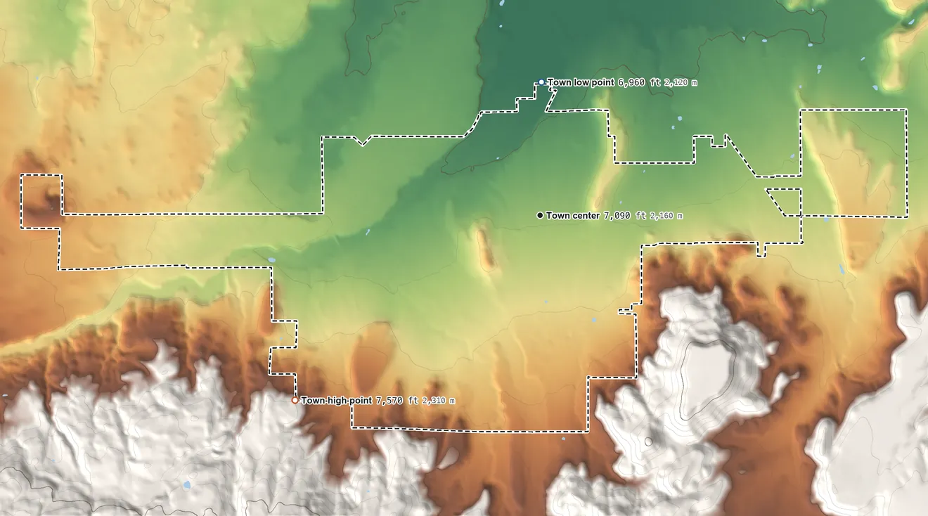 Topographic elevation map of Eagar, Arizona, shaded from 6,960 ft on the north side to 7,570 ft on the southwest edge, below higher ground just outside