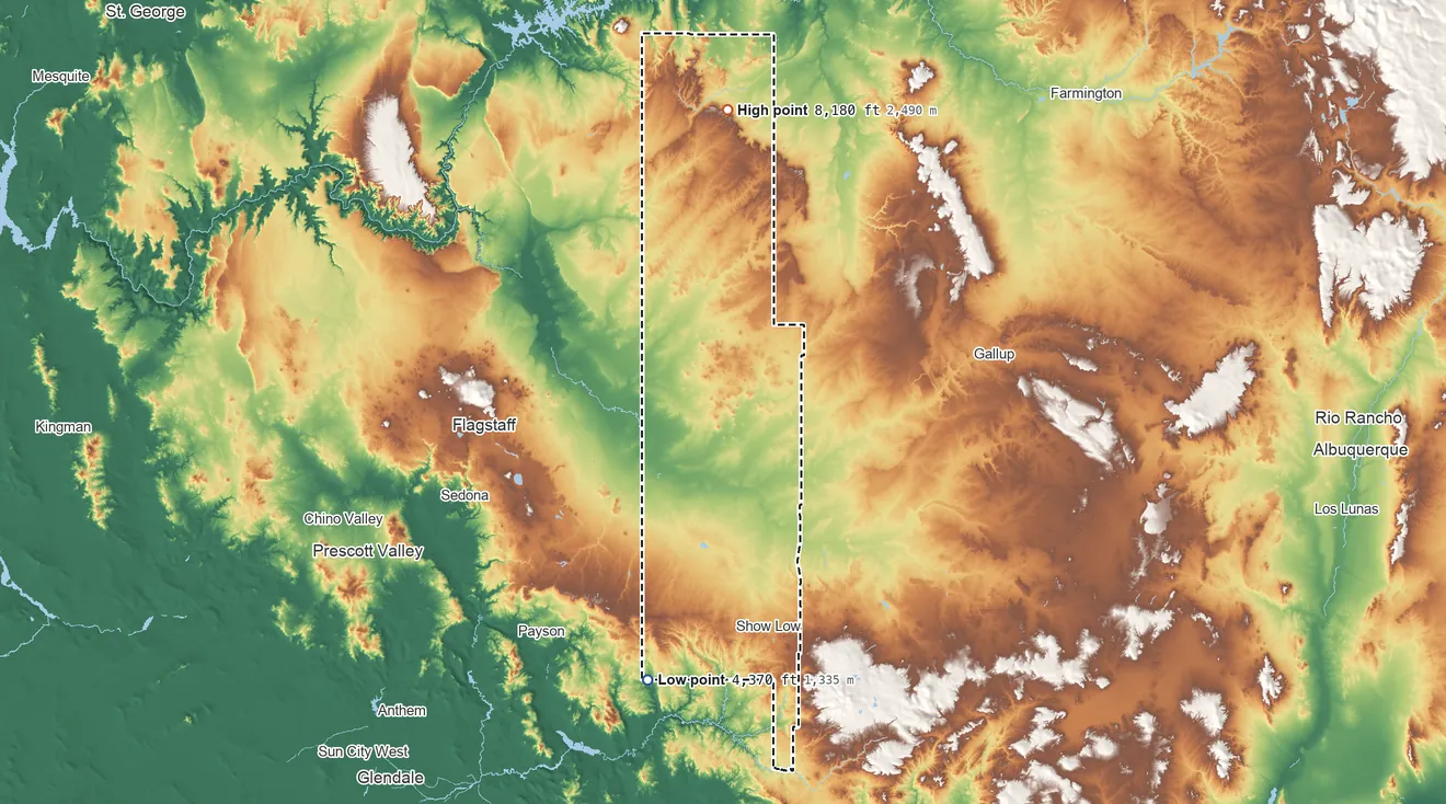Topographic elevation map of Navajo County, Arizona, shaded from 4,370 ft on the south side to 8,180 ft on the north side