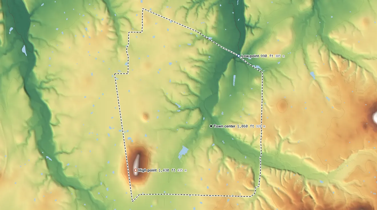 Topographic elevation map of Cincinnati, Arkansas, shaded from 990 ft on the north side to 1,430 ft on Bates Mountain