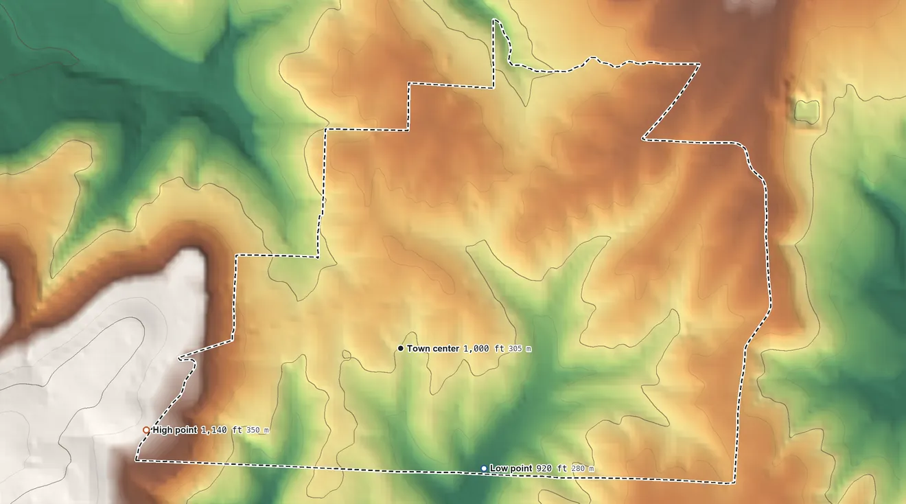 Topographic elevation map of Drasco, Arkansas, shaded from 920 ft on the southeast side to 1,140 ft on the west side