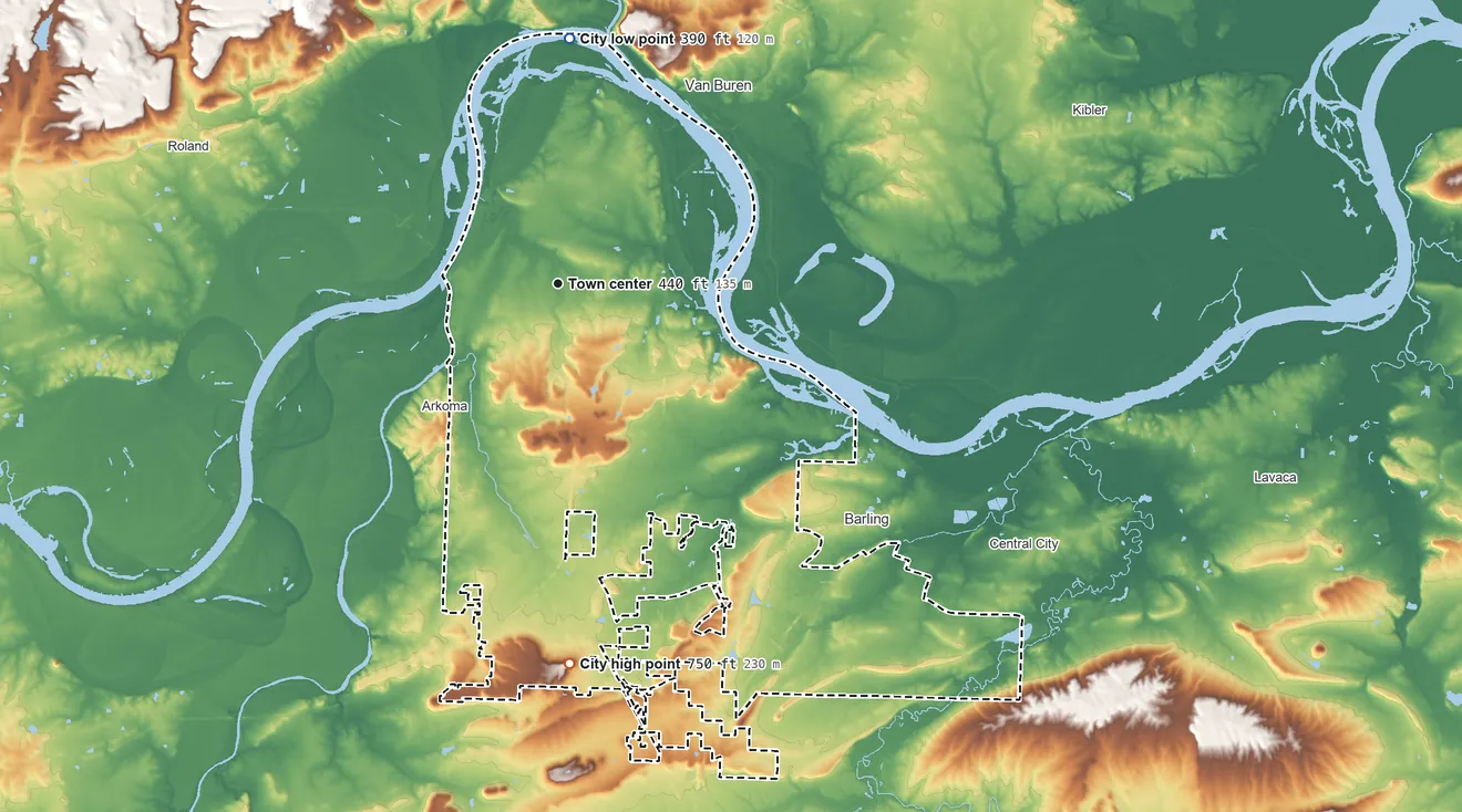 Topographic elevation map of Fort Smith, Arkansas, shaded from 390 ft on the north side to 750 ft on Brooks Stephins Mountain