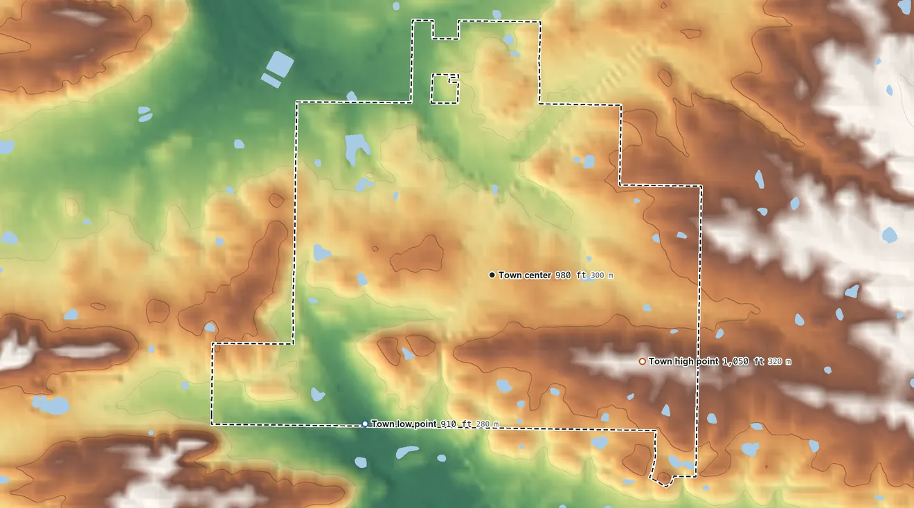 Topographic elevation map of Hatfield, Arkansas, shaded from 910 ft on the southwest side to 1,050 ft on the southeast side