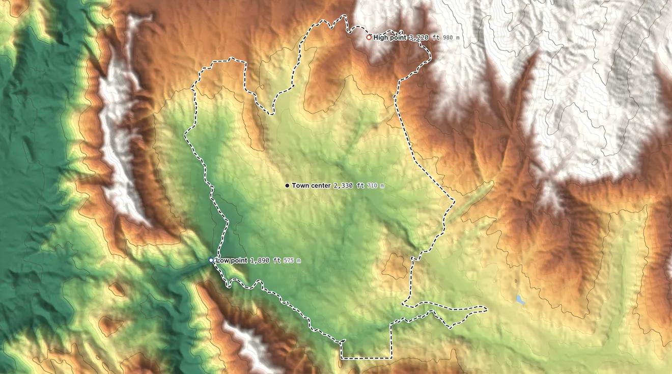 Topographic elevation map of Ahwahnee, California, shaded from 1,890 ft on the southwest side to 3,220 ft at the foot of the Chowchilla Mountains