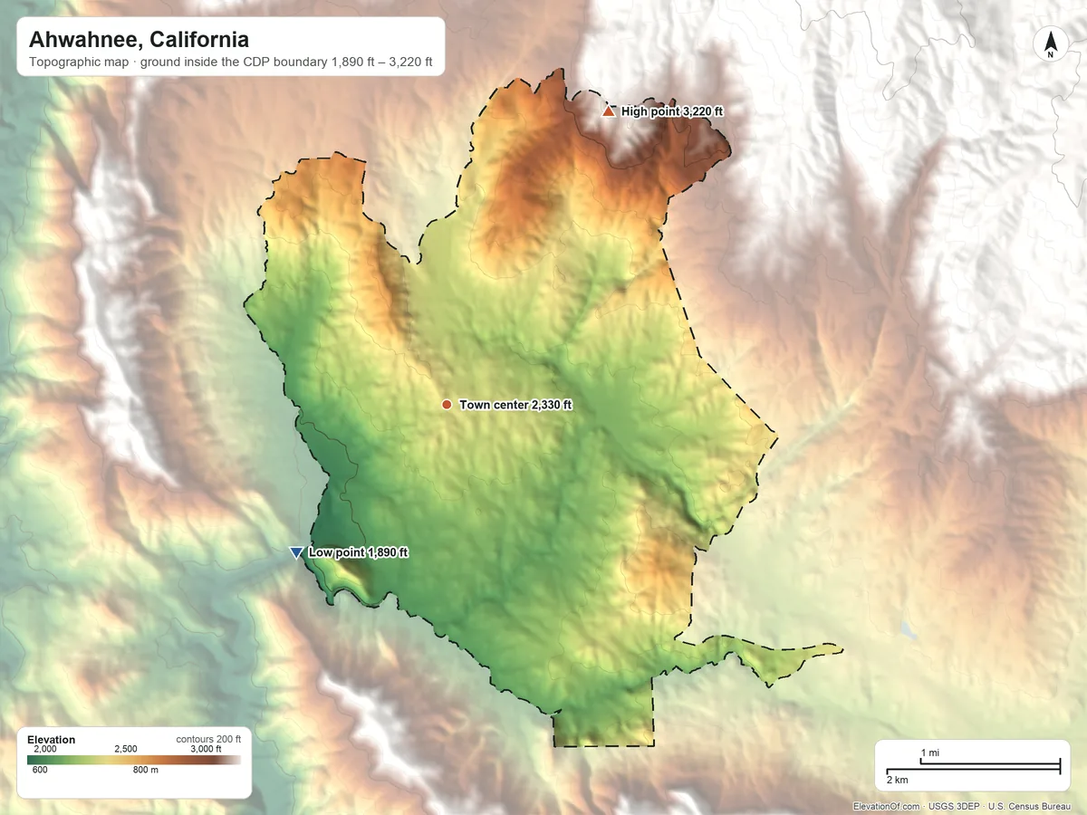 Topographic elevation map of Ahwahnee, California, shaded from 1,890 ft on the southwest side to 3,220 ft at the foot of the Chowchilla Mountains