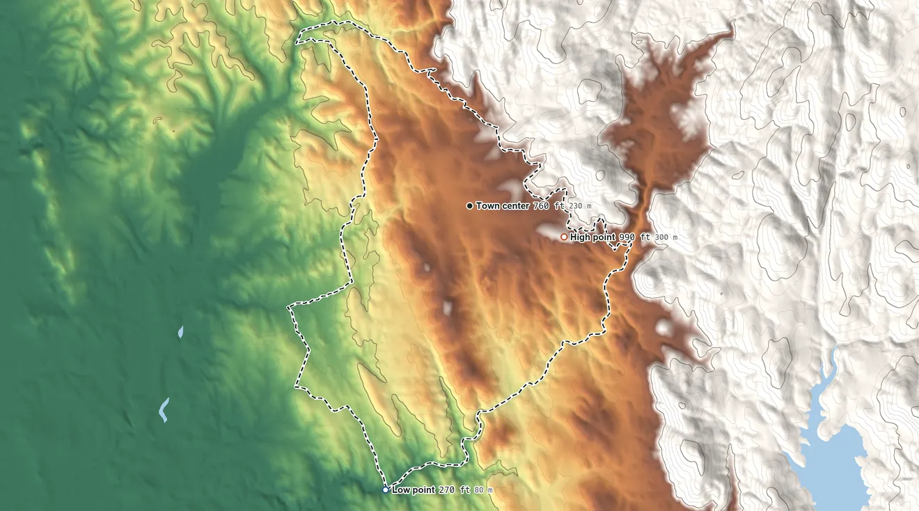 Topographic elevation map of Bangor, California, shaded from 270 ft on the south side to 990 ft at the foot of the Oat Hills