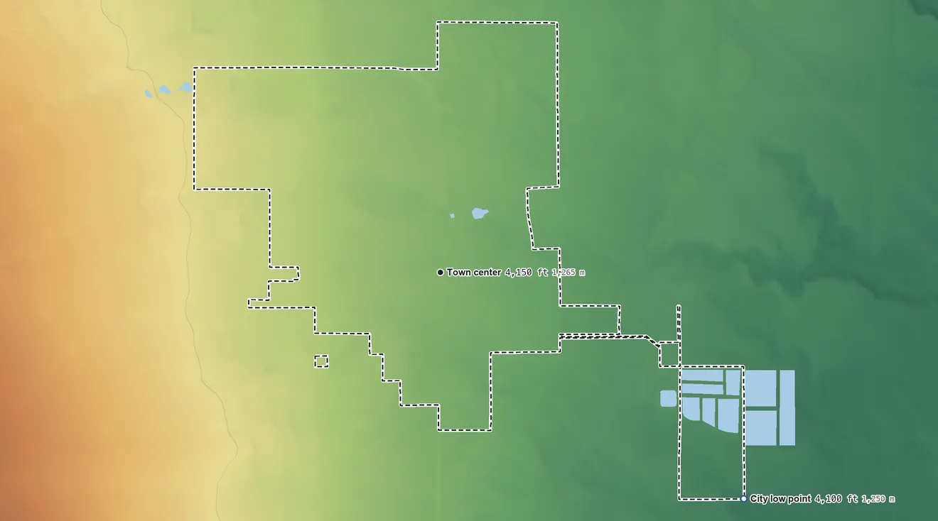 Topographic elevation map of Bishop, California, shaded from 4,100 ft on the southeast side to 4,370 ft at the foot of the Tungsten Hills