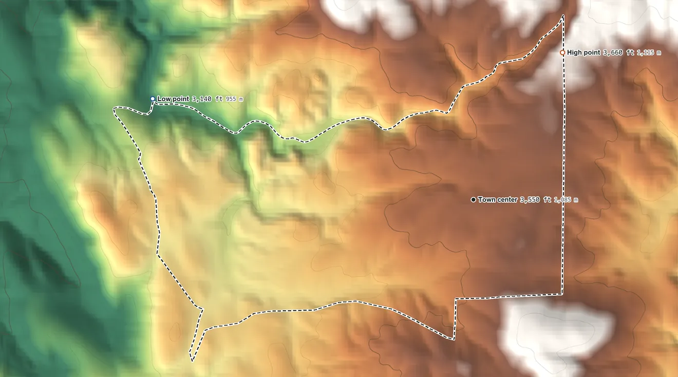 Topographic elevation map of Clipper Mills, California, shaded from 3,140 ft on the west side to 3,660 ft on the northeast edge, below higher ground just outside