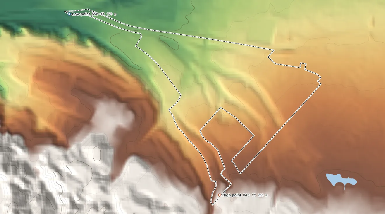 Topographic elevation map of Coronita, California, shaded from 550 ft on the northwest side to 840 ft at the foot of the Chino Hills