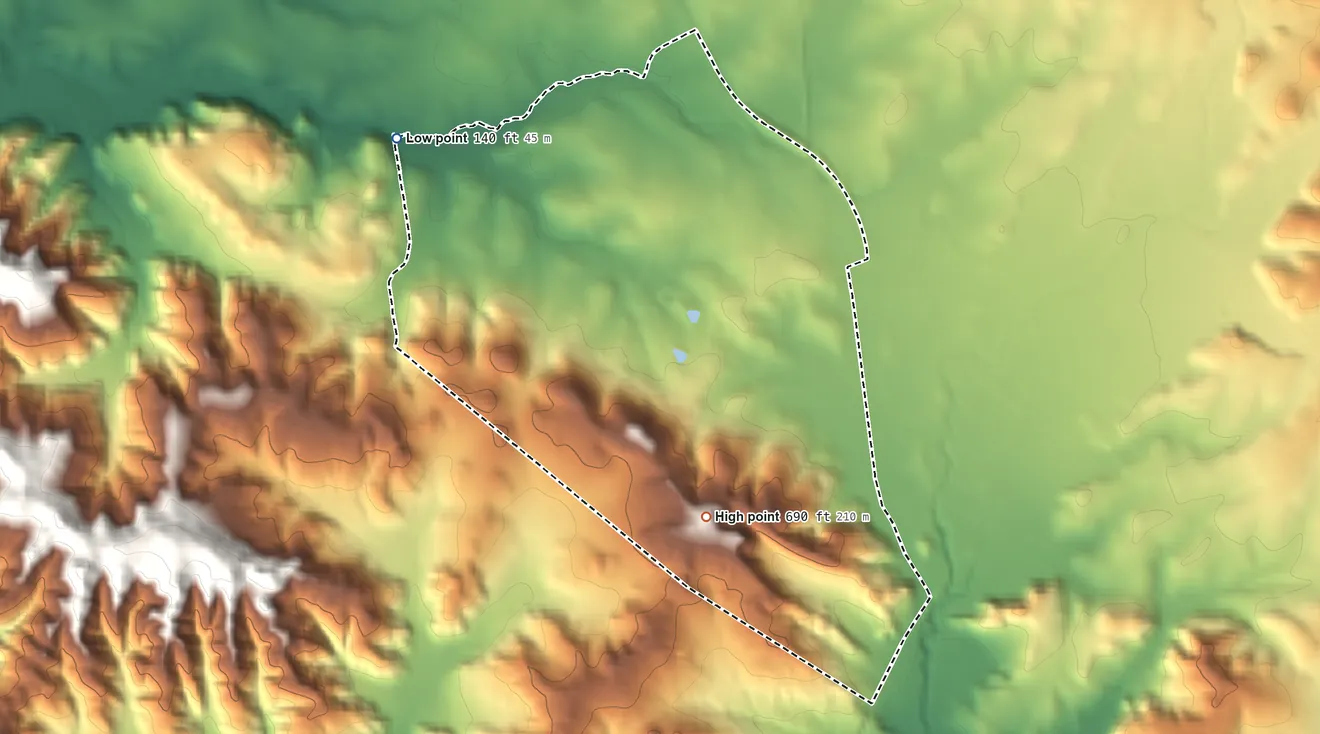 Topographic elevation map of Los Ranchos, California, shaded from 140 ft on the west side to 690 ft on the south side