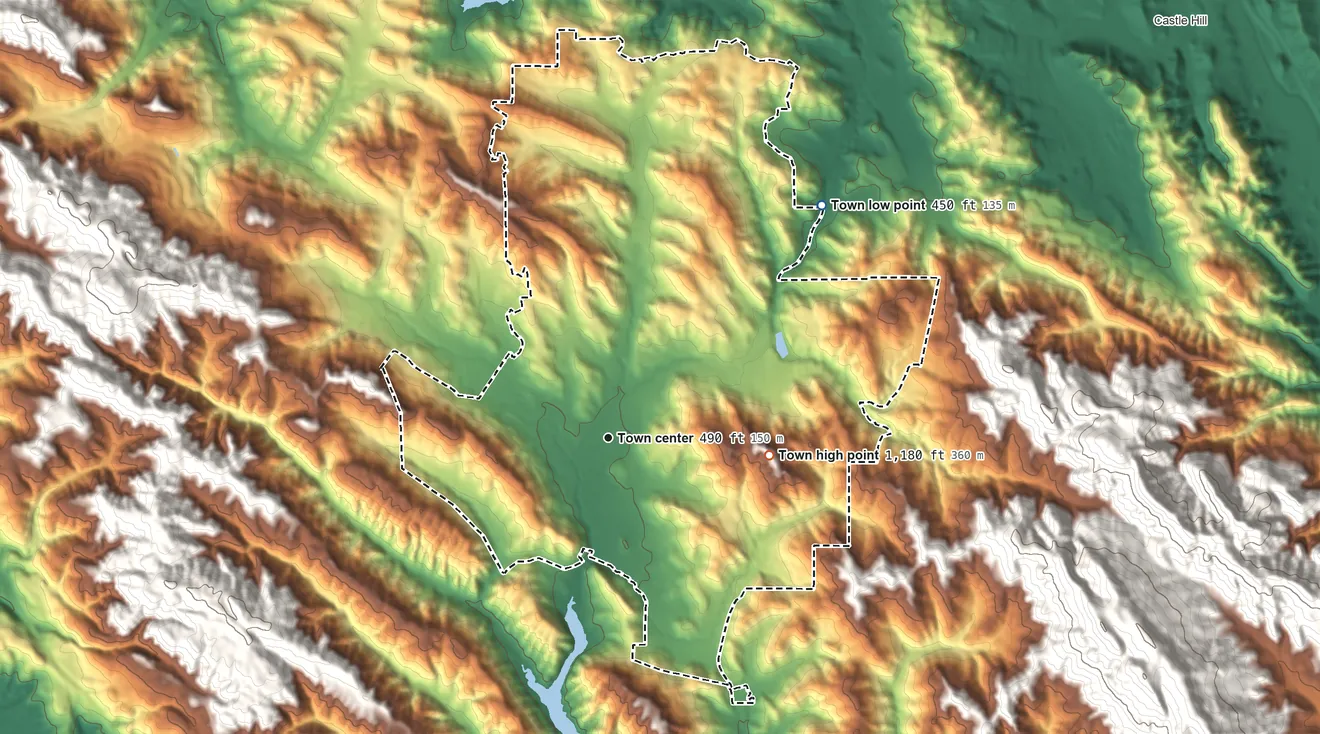 Topographic elevation map of Moraga, California, shaded from 450 ft on the northeast side to 1,180 ft at the foot of the San Leandro Hills