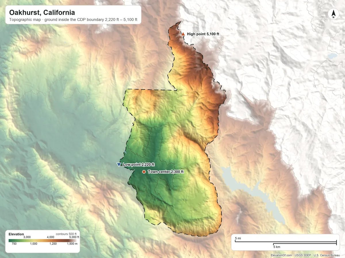 Topographic elevation map of Oakhurst, California, shaded from 2,220 ft on the west side to 5,100 ft at the foot of the Chowchilla Mountains