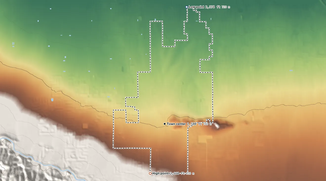 Topographic elevation map of Quartz Hill, California, shaded from 2,370 ft on the north side to 2,660 ft on the south edge, below higher ground just outside