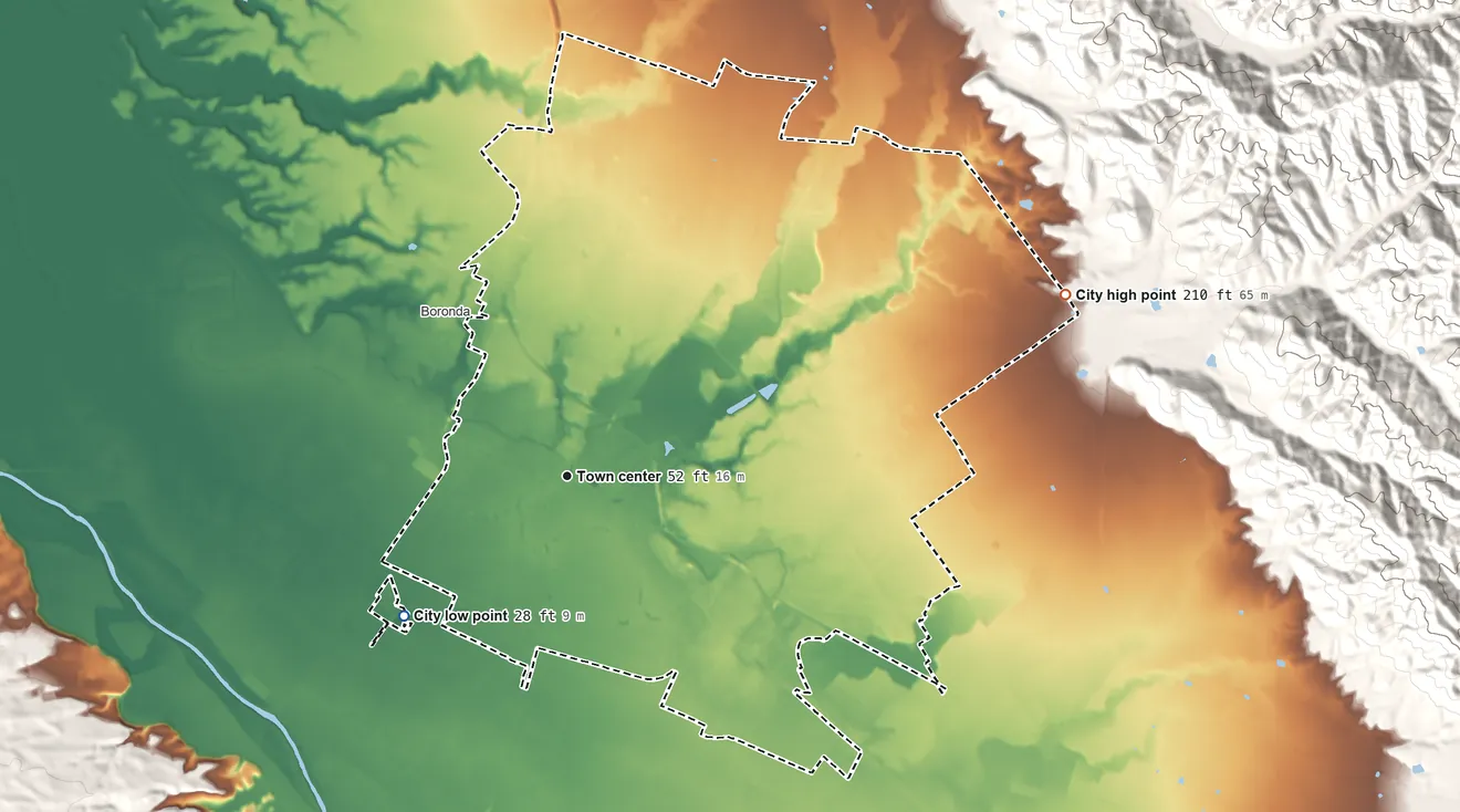 Topographic elevation map of Salinas, California, shaded from 28 ft on the southwest side to 210 ft at the foot of the Gabilan Range