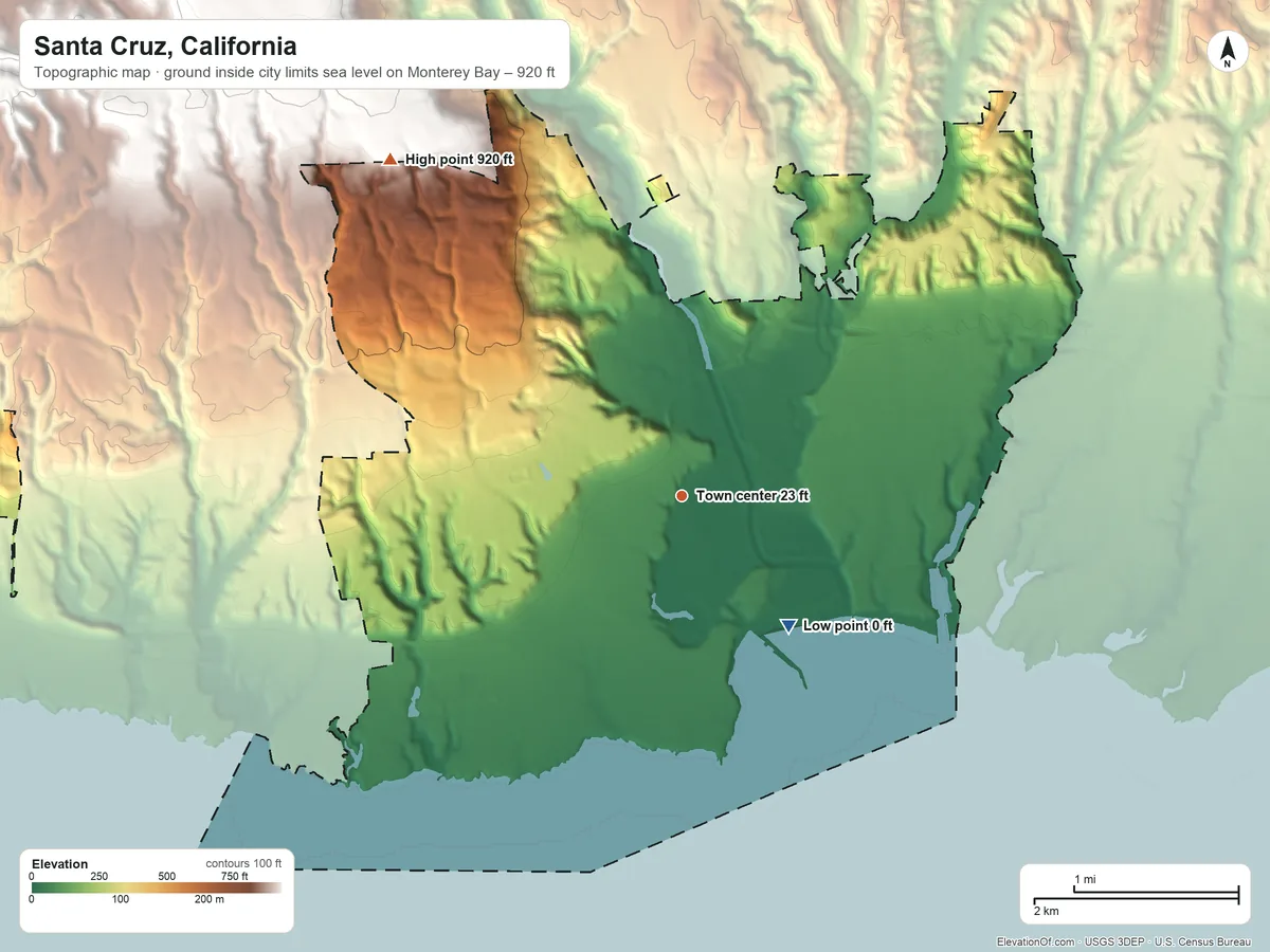 Topographic elevation map of Santa Cruz, California, shaded from sea level level on Monterey Bay to 920 ft on the northwest side