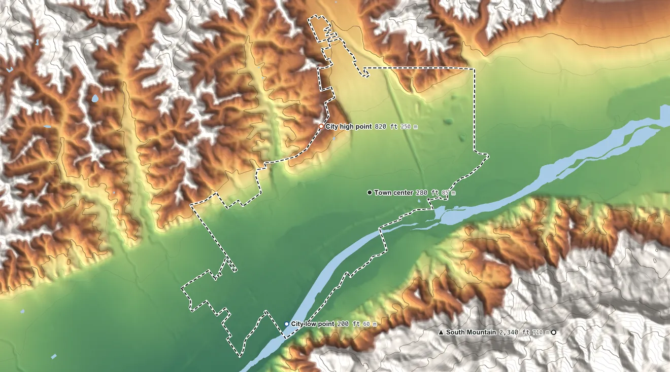 Topographic elevation map of Santa Paula, California, shaded from 200 ft on the southwest side to 820 ft at the foot of the Topatopa Mountains