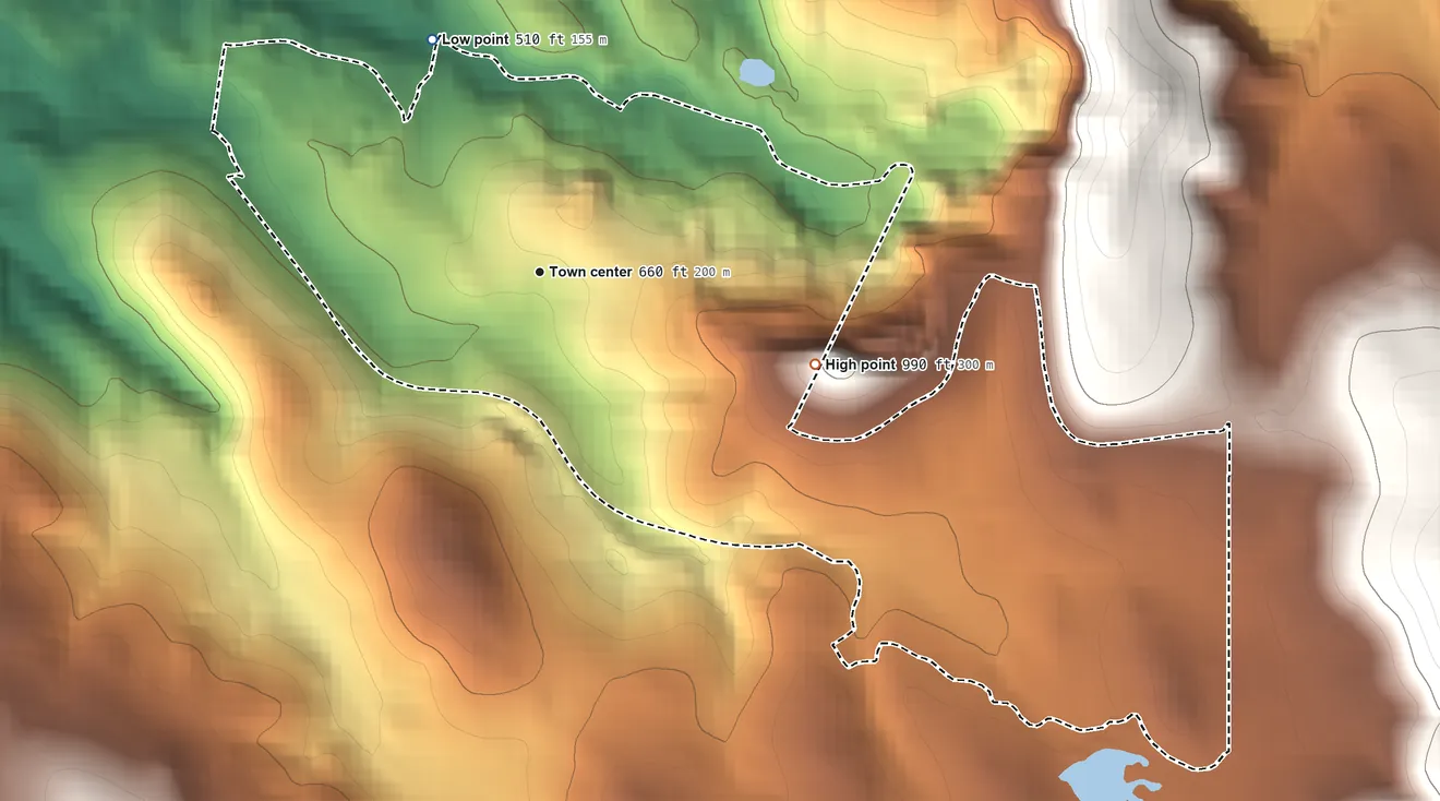 Topographic elevation map of Smartsville, California, shaded from 510 ft on the northwest side to 990 ft on the east edge, below higher ground just outside