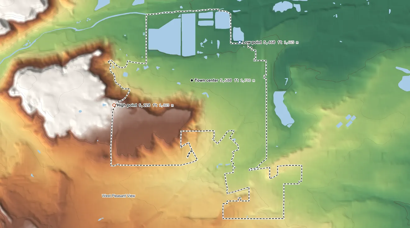 Topographic elevation map of Applewood, Colorado, shaded from 5,460 ft on the northeast side to 6,120 ft on the west side