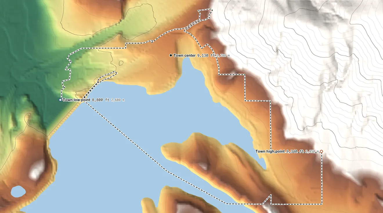 Topographic elevation map of Dillon, Colorado, shaded from 8,800 ft on the west side to 9,340 ft at the foot of the Williams Fork Mountains