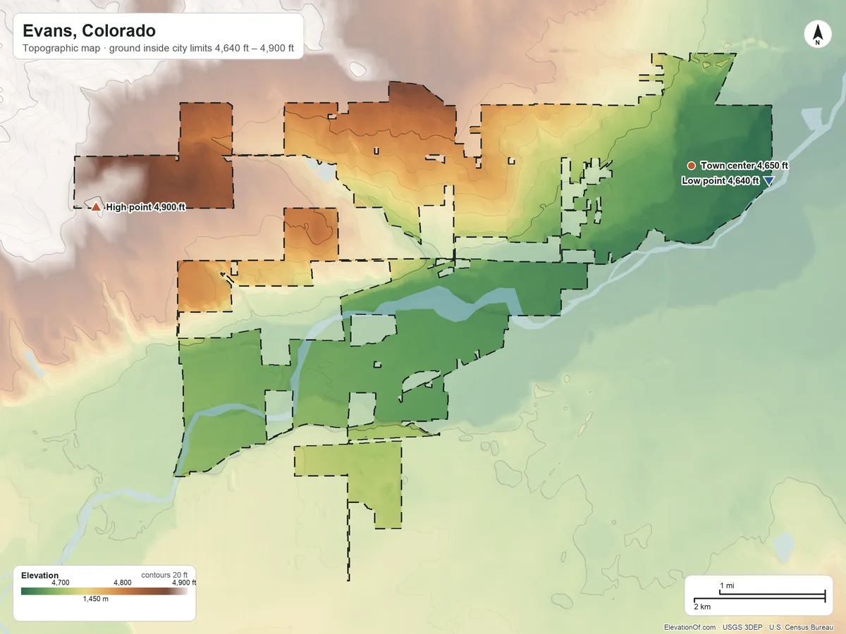 Topographic elevation map of Evans, Colorado, shaded from 4,640 ft near the middle to 4,900 ft on the west side