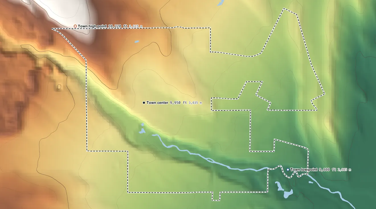 Topographic elevation map of Fairplay, Colorado, shaded from 9,800 ft on the southeast side to 10,220 ft at the foot of the Mosquito Range