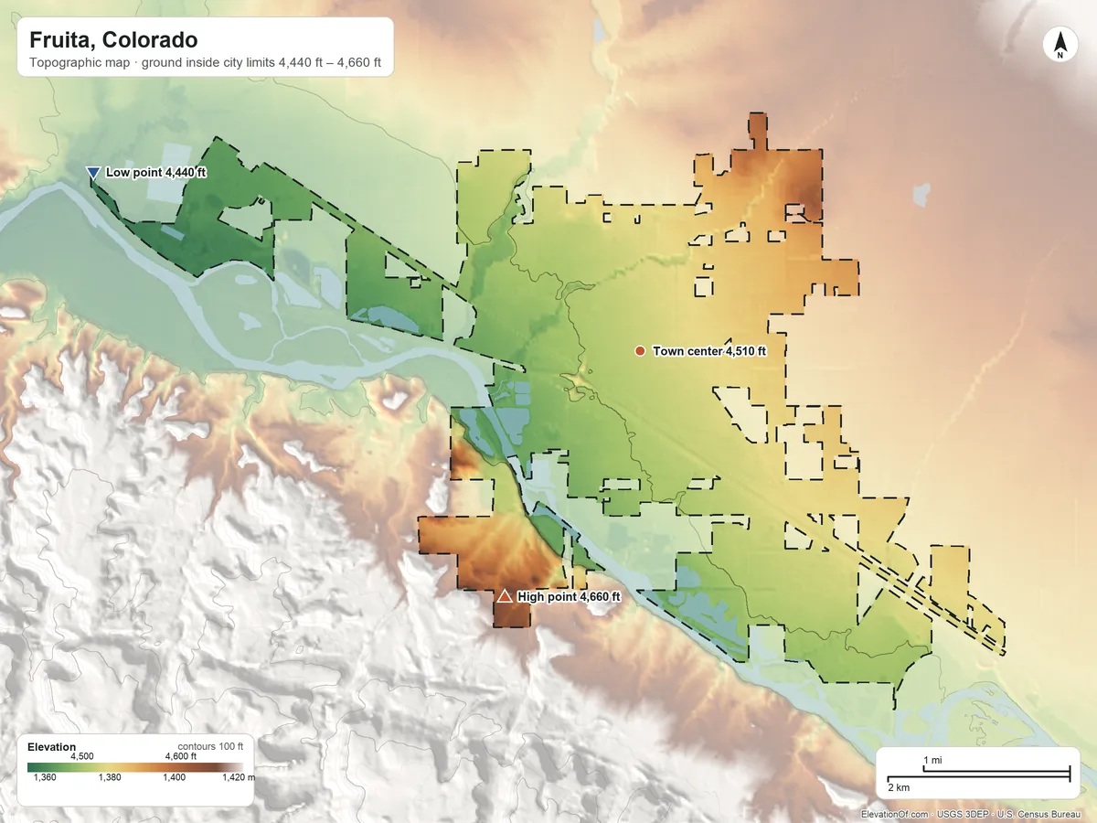 Topographic elevation map of Fruita, Colorado, shaded from 4,440 ft on the west side to 4,660 ft at the foot of the The Redlands