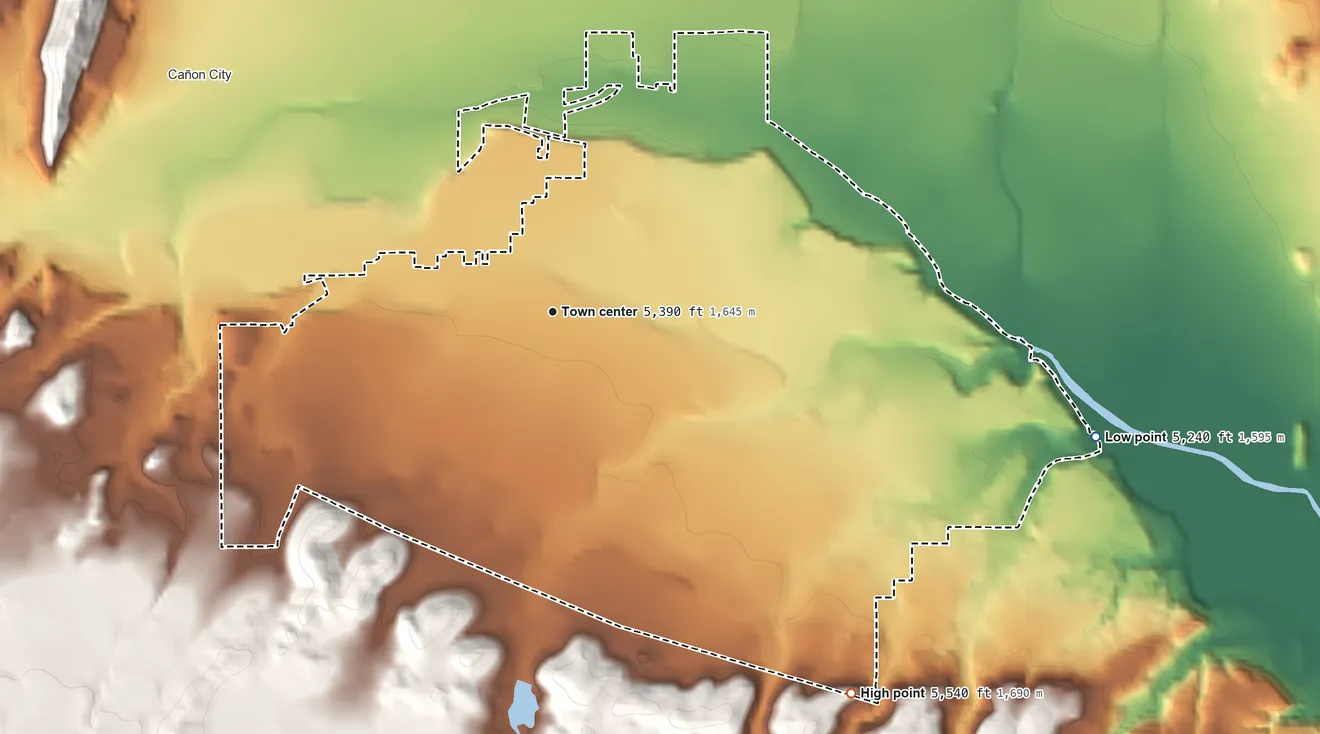 Topographic elevation map of Lincoln Park, Colorado, shaded from 5,240 ft on the east side to 5,540 ft on the southeast side