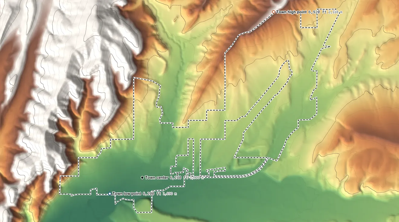 Topographic elevation map of Meeker, Colorado, shaded from 6,200 ft on the southwest side to 6,920 ft on the northeast edge, below higher ground just outside