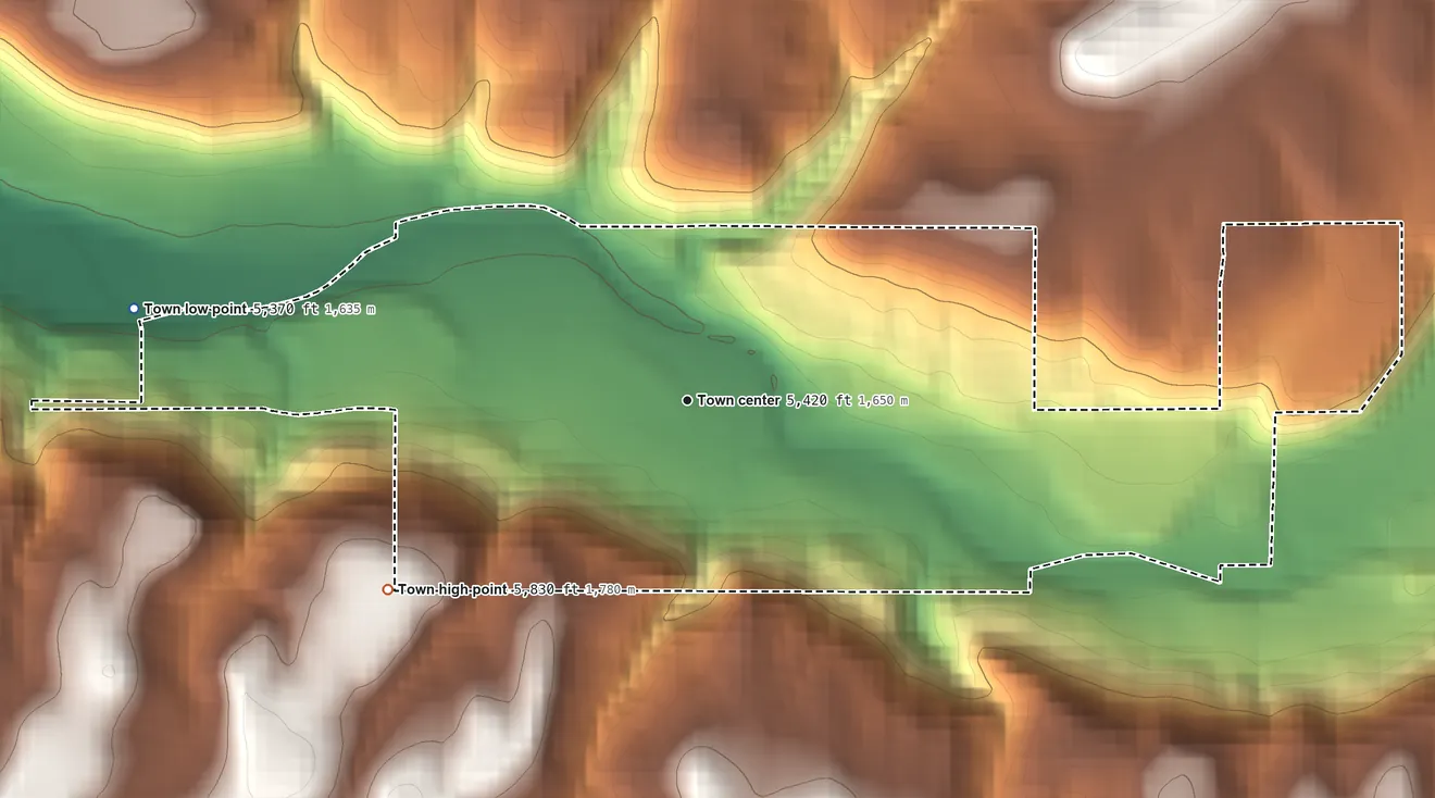 Topographic elevation map of Naturita, Colorado, shaded from 5,370 ft on the west side to 5,830 ft on the southwest side