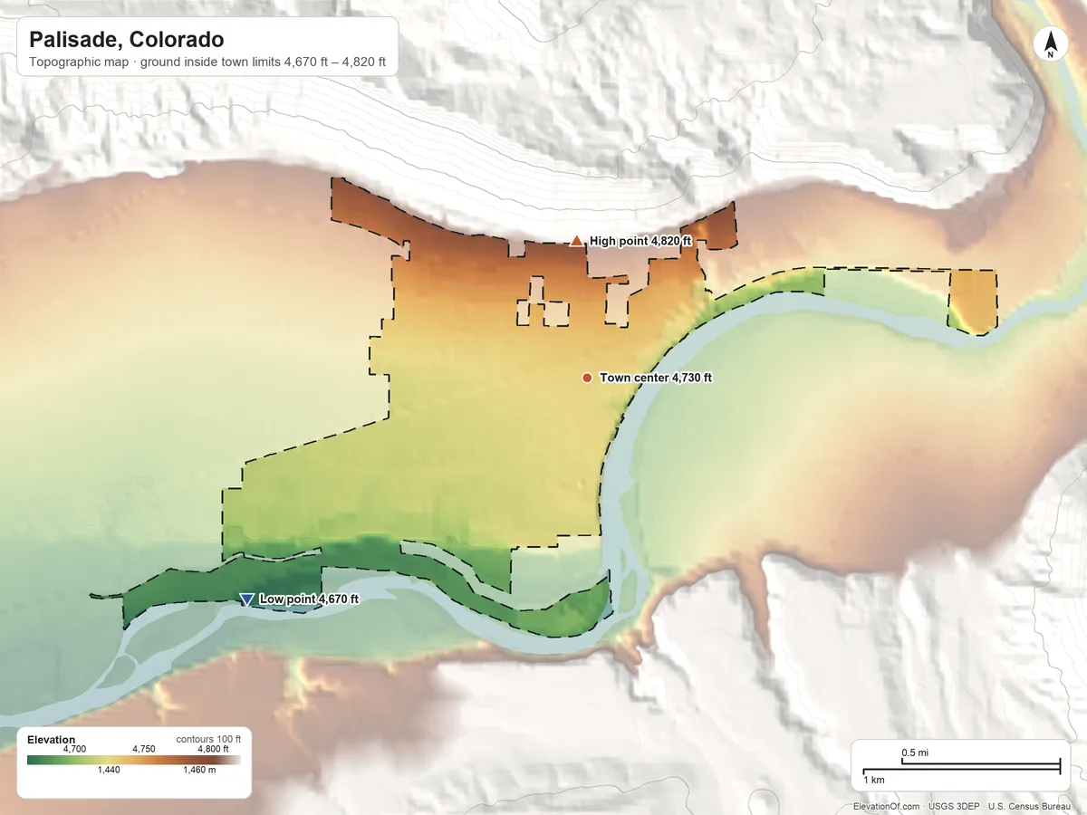 Topographic elevation map of Palisade, Colorado, shaded from 4,670 ft on the southwest side to 4,820 ft at the foot of the The Redlands