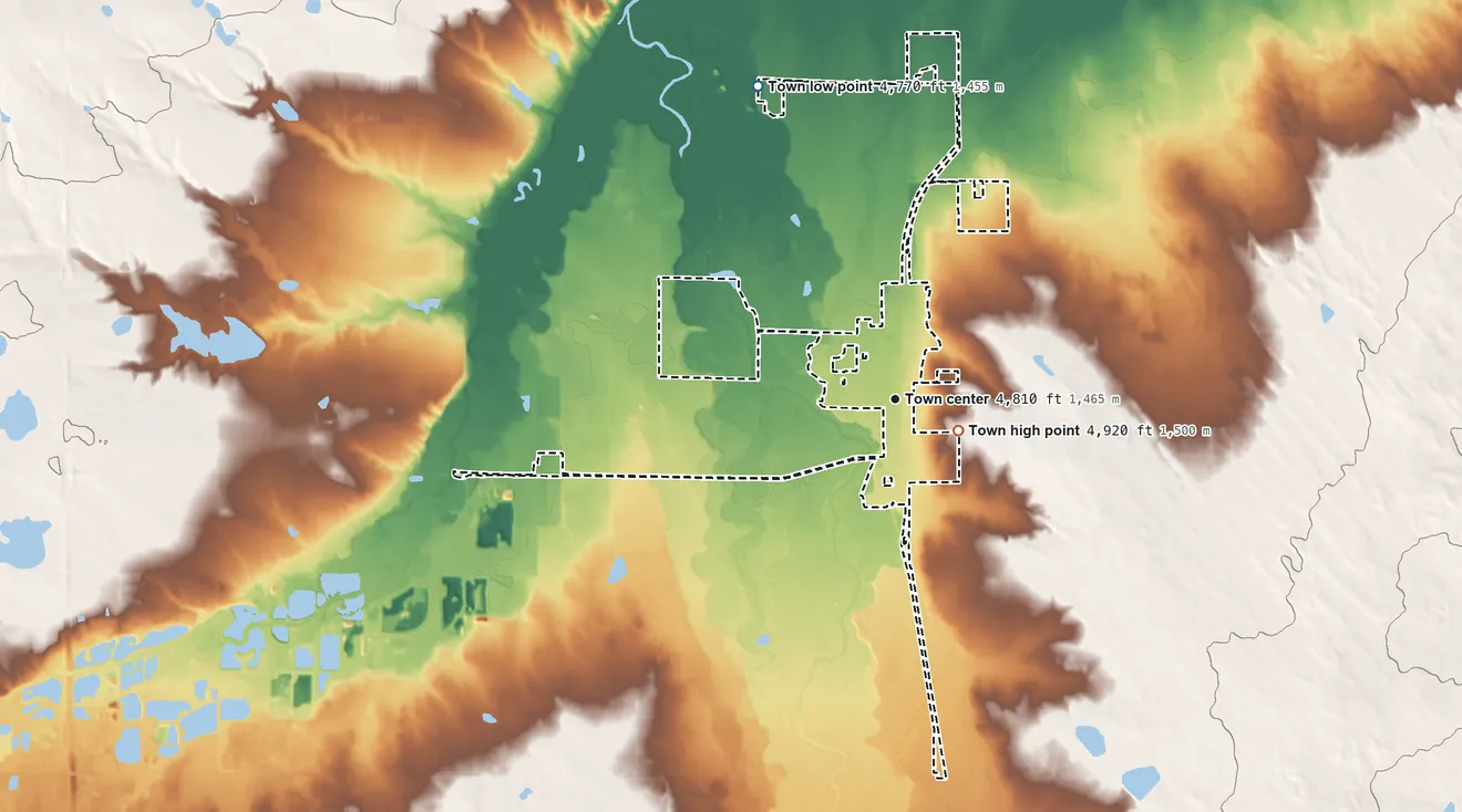 Topographic elevation map of Platteville, Colorado, shaded from 4,770 ft on the northwest side to 4,920 ft near the middle