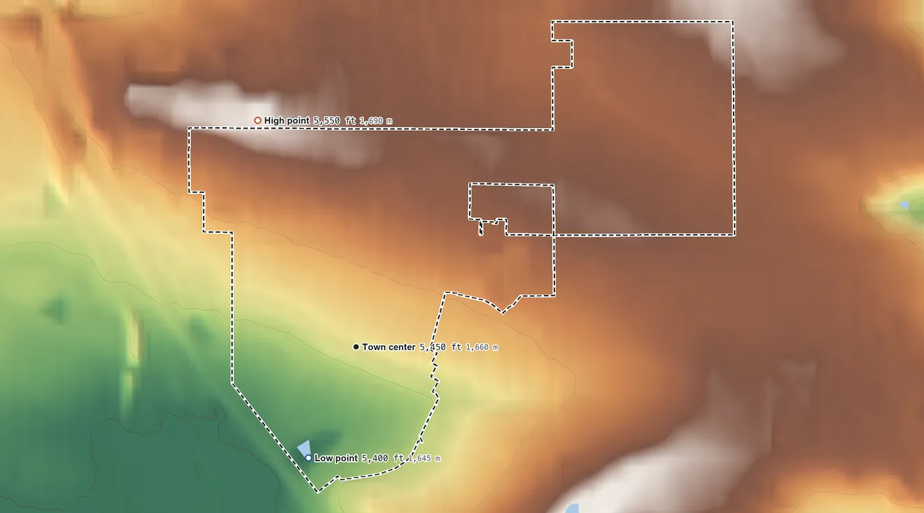 Topographic elevation map of Shaw Heights, Colorado, shaded from 5,400 ft on the southwest side to 5,550 ft on the northwest side