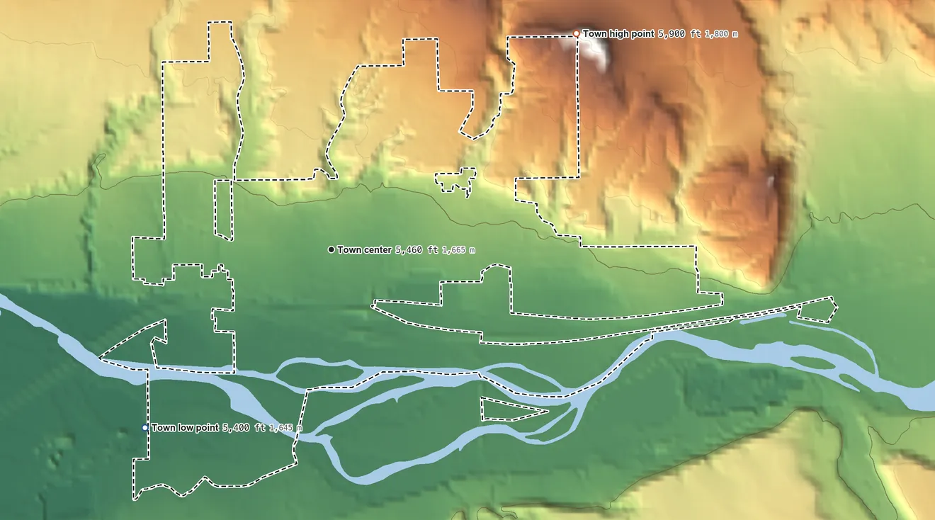Topographic elevation map of Silt, Colorado, shaded from 5,400 ft on the southwest side to 5,900 ft on the northeast edge, below higher ground just outside