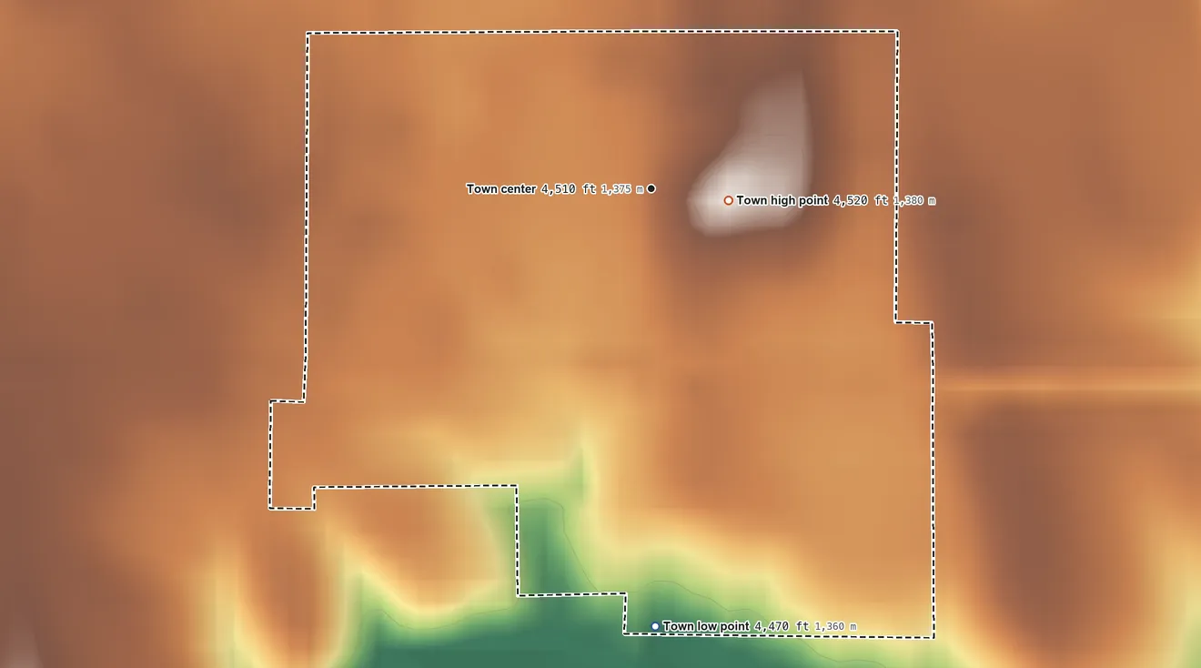 Topographic elevation map of Vona, Colorado, shaded from 4,470 ft on the south side to 4,520 ft near the middle