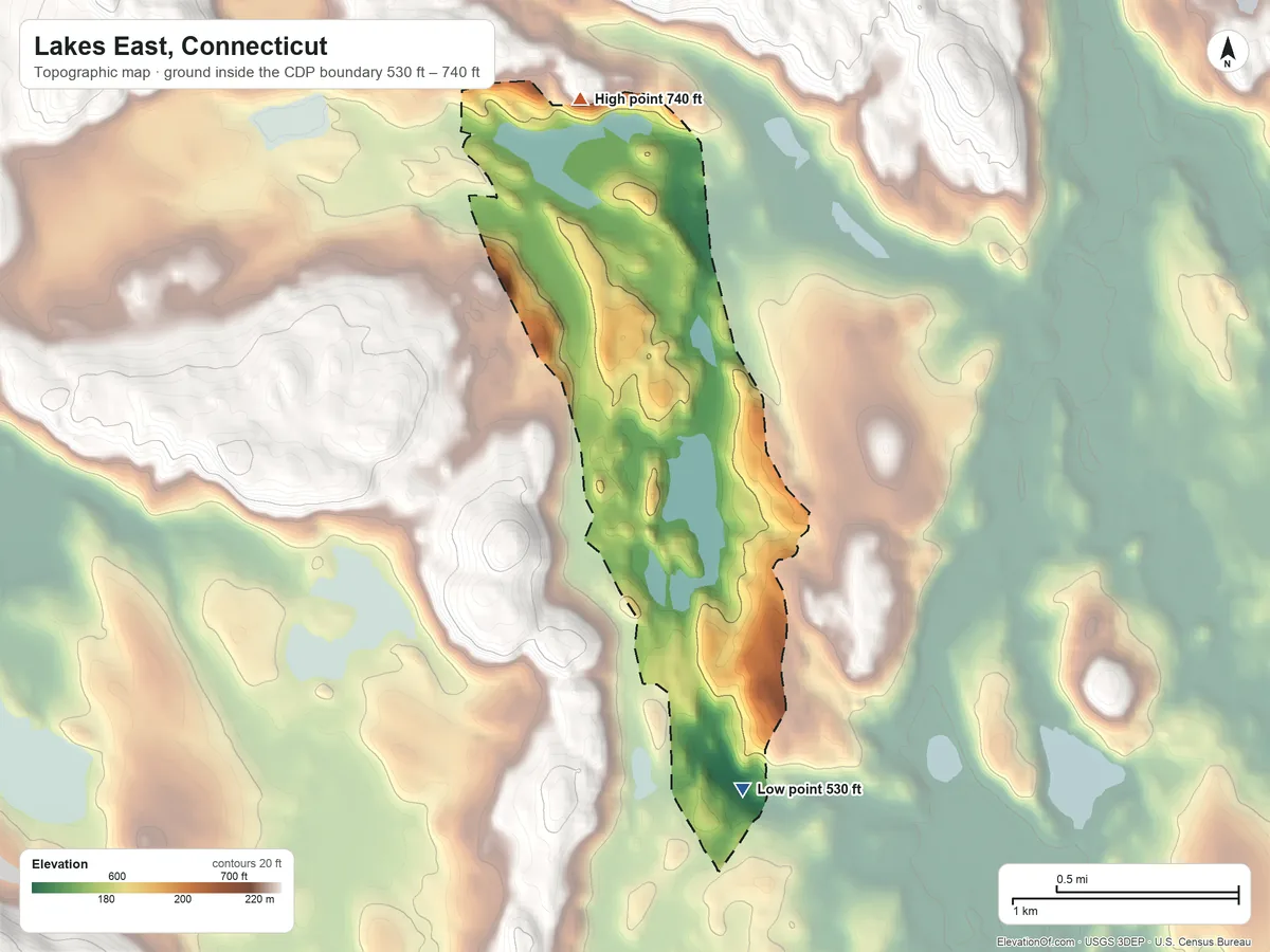 Topographic elevation map of Lakes East, Connecticut, shaded from 530 ft on the south side to 740 ft on the north side