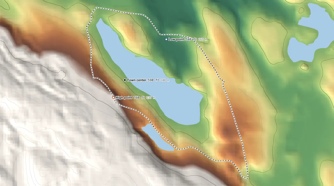 Topographic elevation map of Mamanasco Lake, Connecticut, shaded from 540 ft on the northeast side to 760 ft near the middle