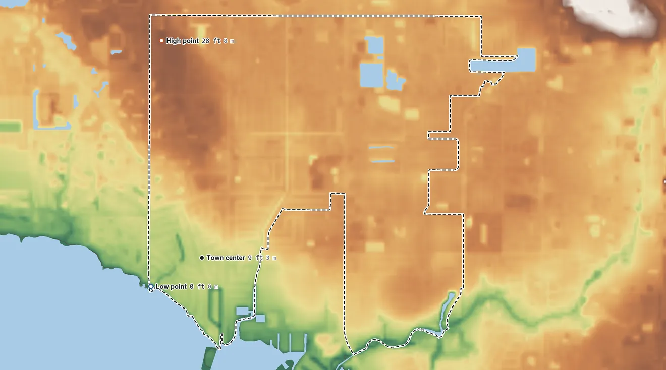 Topographic elevation map of Bayshore Gardens, Florida, shaded from sea level level on Sarasota Bay to 28 ft on the north side