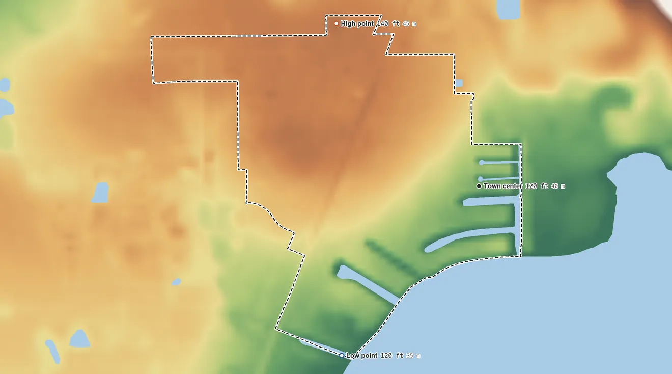 Topographic elevation map of Crooked Lake Park, Florida, shaded from 120 ft on the southwest side to 140 ft on the northwest side