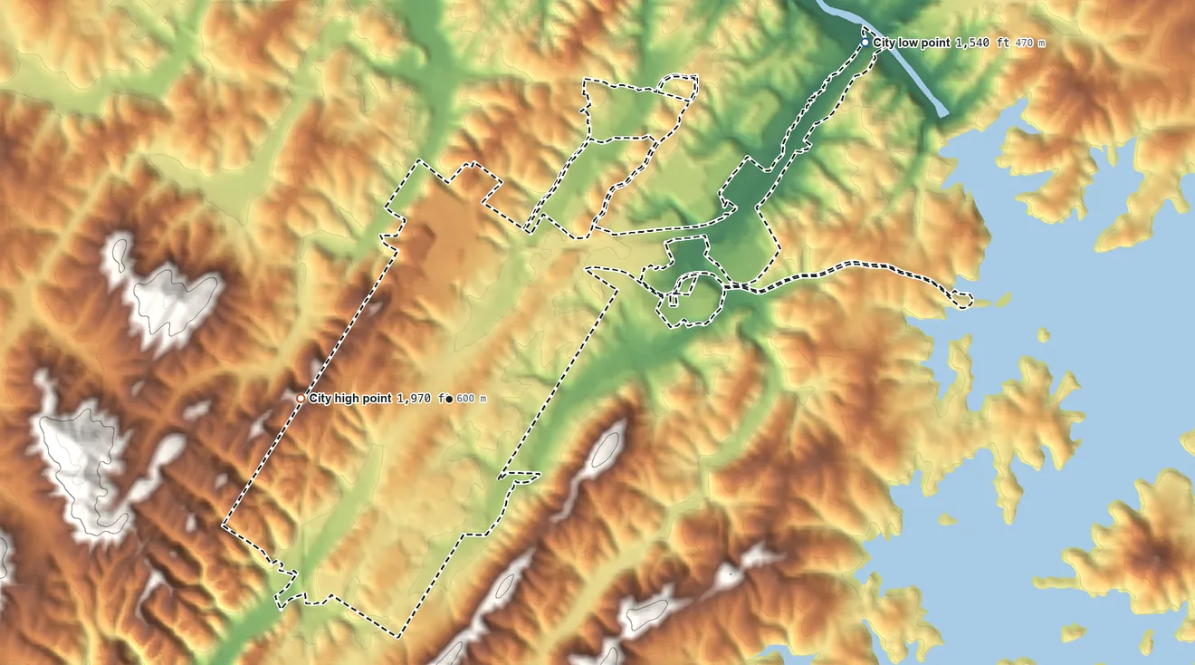 Topographic elevation map of Blue Ridge, Georgia, shaded from 1,540 ft on the northeast side to 1,970 ft on the west side