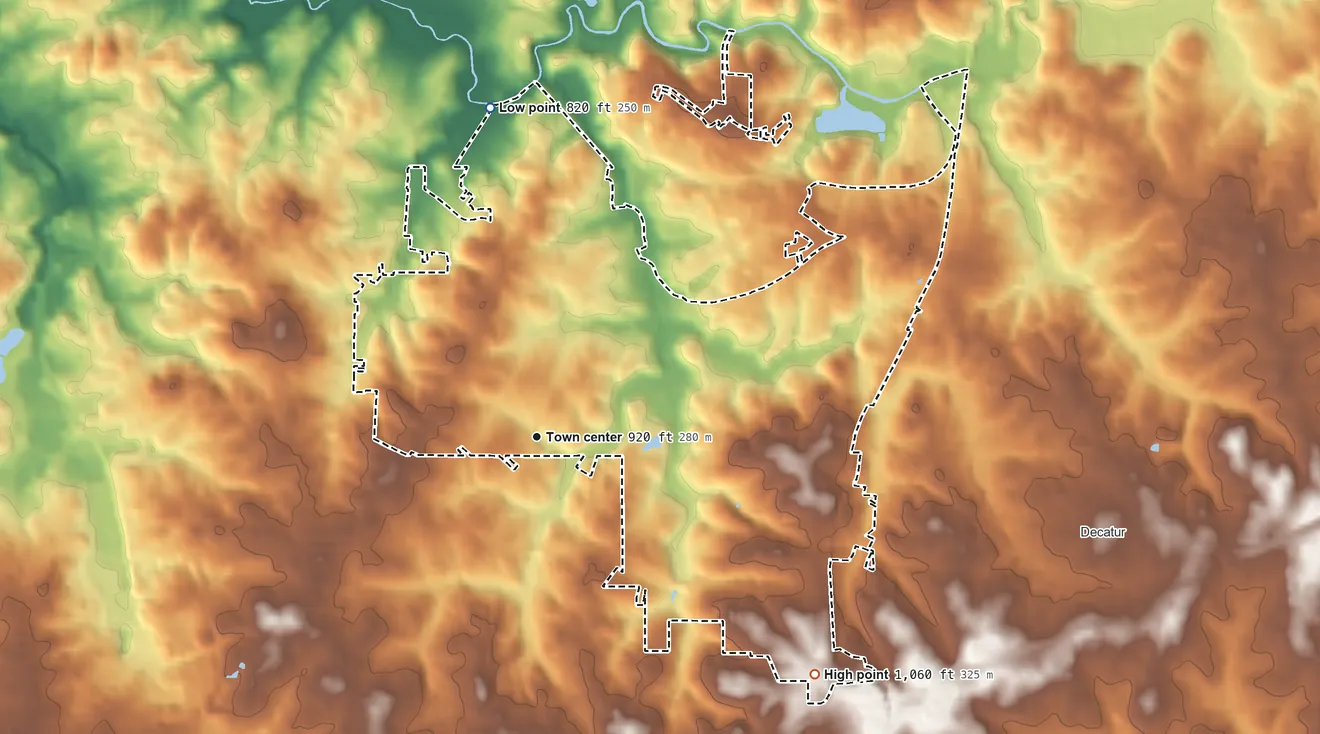 Topographic elevation map of Druid Hills, Georgia, shaded from 820 ft on the north side to 1,060 ft on the southeast side
