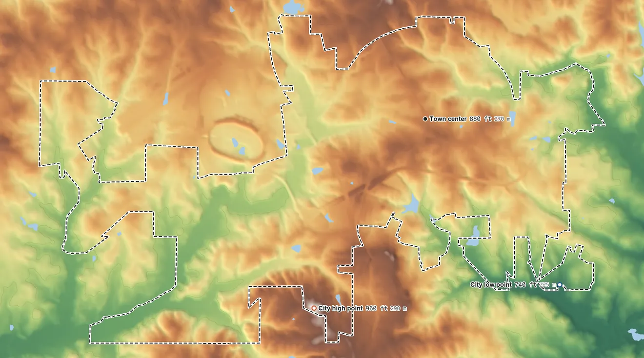 Topographic elevation map of Hampton, Georgia, shaded from 740 ft on the southeast side to 960 ft on the southwest side